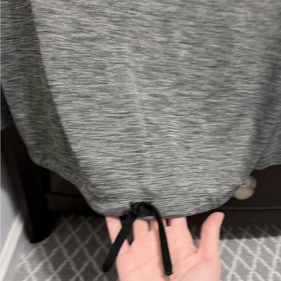 Under Armour Heat Gear hoodie - Picture 2 of 3